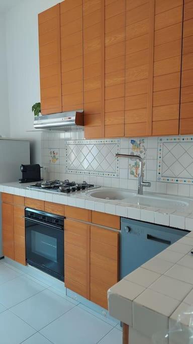 Апартаменти Giulia Town House Tra Citta E Mare Салерно Екстер'єр фото